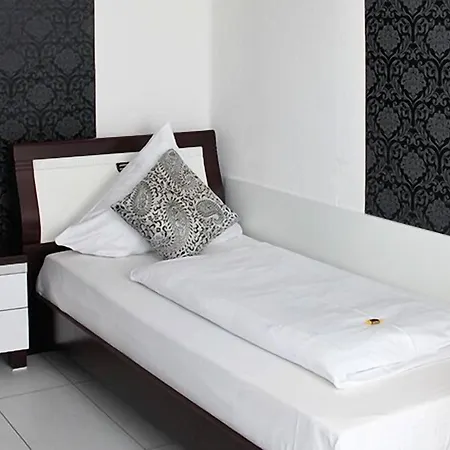 Drei Kronen Hotel 3*
