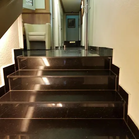 Drei Kronen 호텔 3*