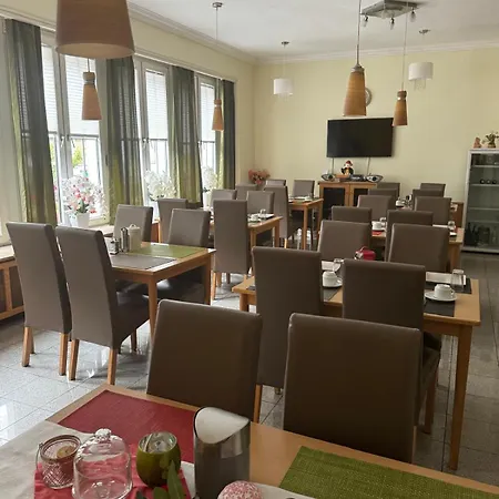 Hotel Drei Kronen 3*