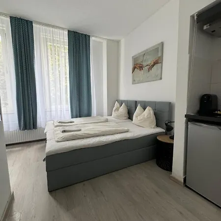 德雷皇冠酒店 3*