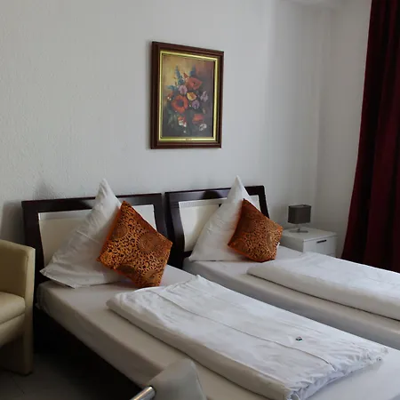 Drei Kronen Szálloda Dortmund