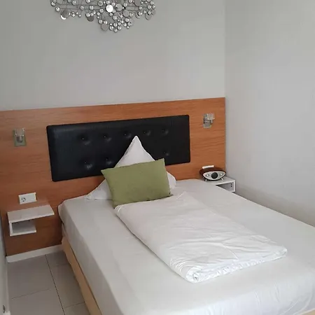 德雷皇冠酒店 酒店