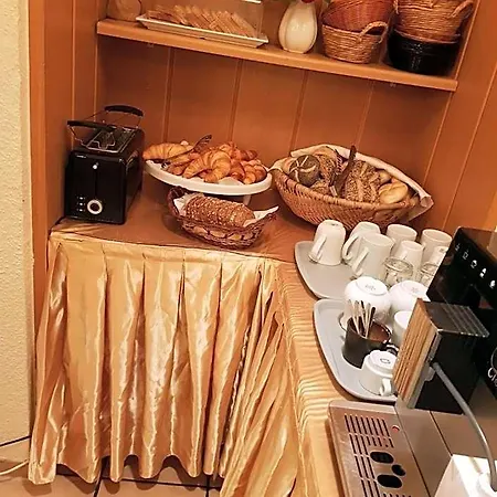 Hotel Drei Kronen 3*