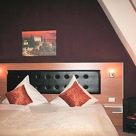 Hotel Drei Kronen 3*
