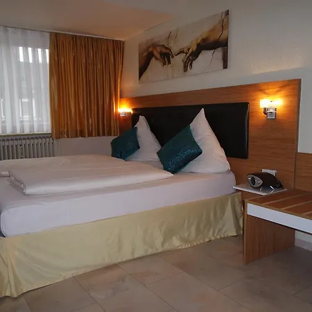 Drei Kronen 3* דורטמונד