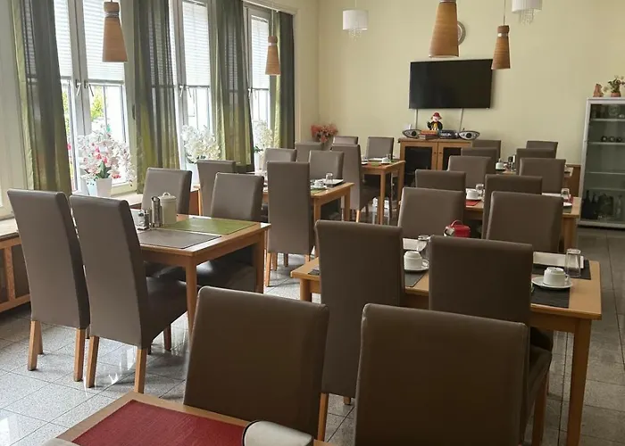 Hotel Drei Kronen 3*